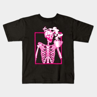 halloween skeleton drinking coffee pink Kids T-Shirt